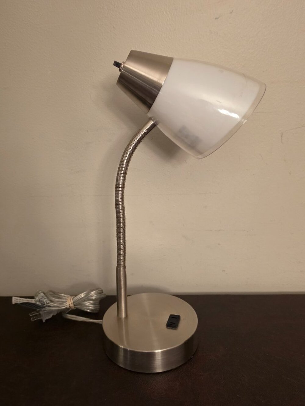 Studio 3B Outlet/USB CFL Desk Lamp
